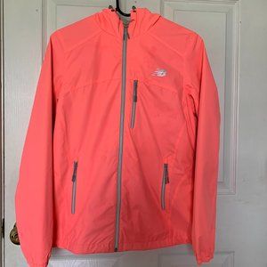 New Balance Women's Running Windbreaker Jacket, Fluorescent/Neon Pink, size M